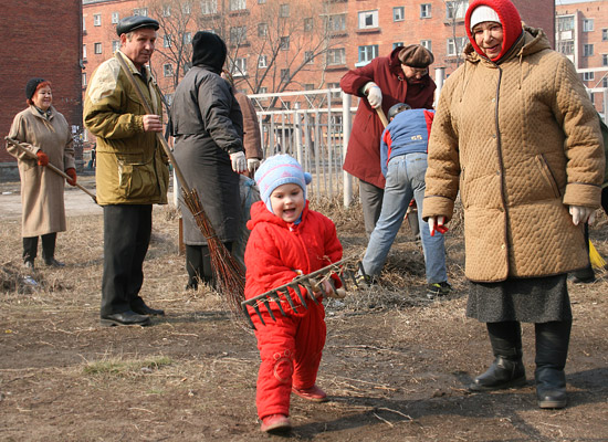 Субботник в Октябрьском округе