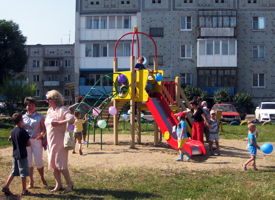 Детская игровая площадка в Советском округе города Омска