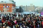 Сотни горожан собрались возле СКК имени Блинова