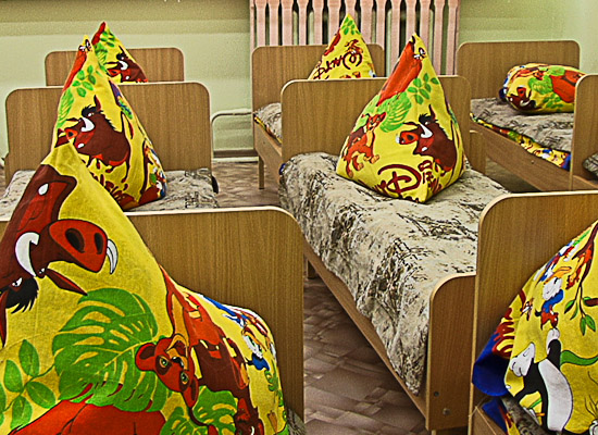 Одеяла и подушки ждут ребят