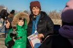 Дети хотят сделать фото с победительницей: так и зарождается любовь к автоспорту