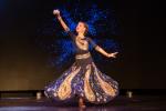 Лиричный танец со свечой Sisila по-новому открывает Анастасию Карпову