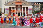 Буйство красок и улыбок