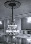 Люстра фойе