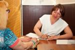 «И был Париж, был зал, и перед залом…» — записывает стихотворение Евгения Евтушенко читательница Анастасия Гоян