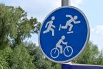 Знак у начала новой велодорожки