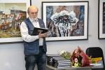 Игорь Александрович представил каталог своих работ