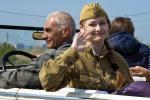 Экипажи поздравляют горожан с праздником