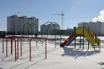 Дворы оборудованы детскими площадками