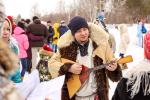 Народные напевы звучат на протяжении всего праздника