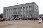 Виновники торжества пришли на мероприятие в сопровождении близких и друзей