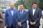Первый заместитель мэра Сергей Фролов, глава Кировского округа Сергей Никифоров, генеральный директор ООО «ЗСМК» Андрей Кипервар
