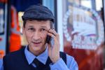 Перед очередным отправлением водитель Николай Измайлов связывается с диспетчером
