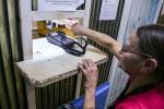 Электронный терминал и выручка сдаются в кассу: работа закончена