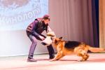Не уступали им и юные кинологи, которые занимаются также на базе городского Дворца детского (юношеского) творчества