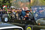 Колонна с ветеранами открывает парад
