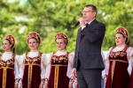 Врио губернатора Омской области Александр Бурков поздравляет горожан с праздником