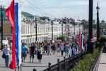 Одновременно с концертом творческие площадки работали по всему Любинскому проспекту