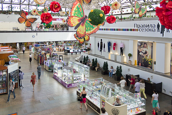 Omskiy is the oldest of city shopping malls