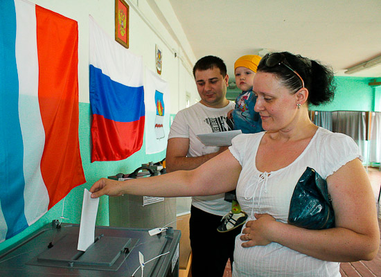 Омичи голосуют на выборах мэра 17 июня 2012 года